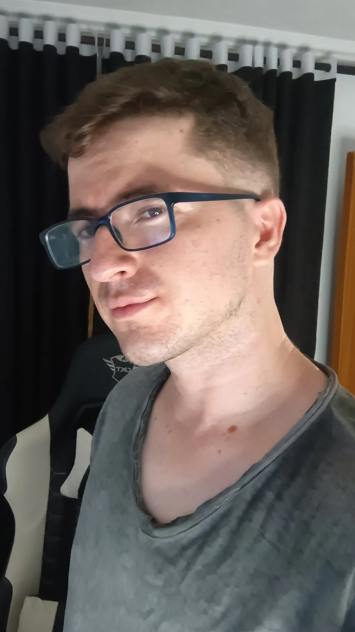 Ethan_Wilde 님의 트렌드 중인 사진  4996개