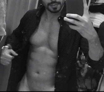 PapiGuapoLatino1 ...  5টি ছবি