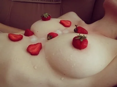 HaileyMoonn kullanıcısının surprise albümü -  5 fotoğraf