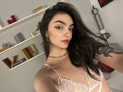 Morena_Dolceのnew white underwearの 3枚の写真