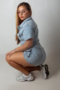 MikaelaStone Know me Pic 4