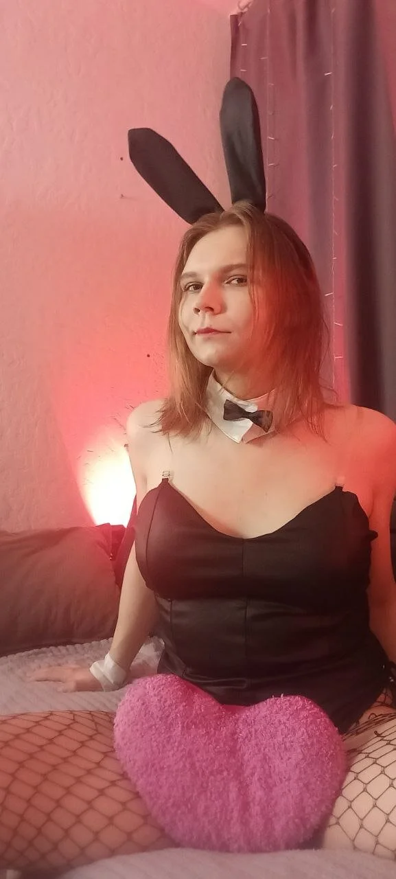 LoralAvery adlı kullanıcının viral fotoğrafları:  5183