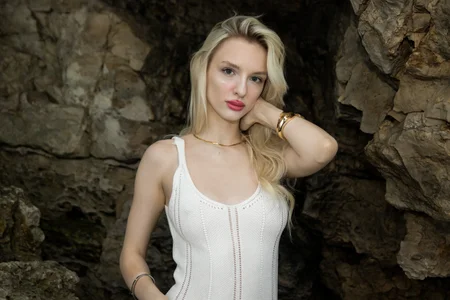 AleksaBlondeのIf you saw me on the beach, what would you do? 🌤️の 7枚の写真