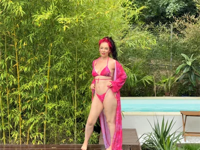 CharmingLilithのPinky ,pool ,party ,enjoyの 8枚の写真