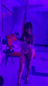 Sharoon_gh Purple tube passes through my skin Billede 4