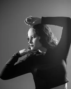 AnnyThompson_ Blaue Shorts Pic 5