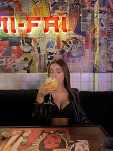 SelenaStoneのPublicの 6枚の写真