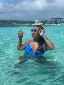 roxxy_white San Andres Islands🌈 Pic 2