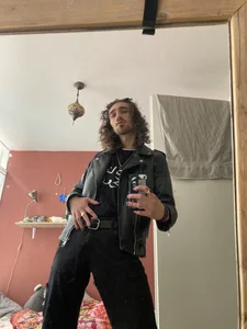 _Sebastiann Dirty Mirror Foto 2