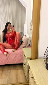 scarlette_ross Girl in red 🎀 Pic 2