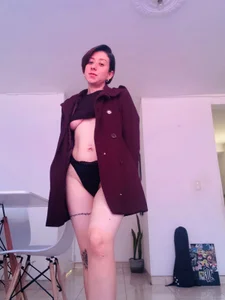 Valeriana00 black Pic 2