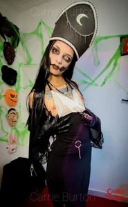 Public de CarrieBurton  3 Imagens