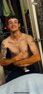 YourFavoriteMan Public Kuva