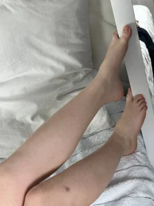 MollyBrams Feet moment Foto 5