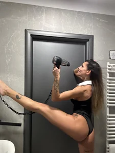 PlayfulShowのI'm everything you need and more 🤭😈の 8枚の写真