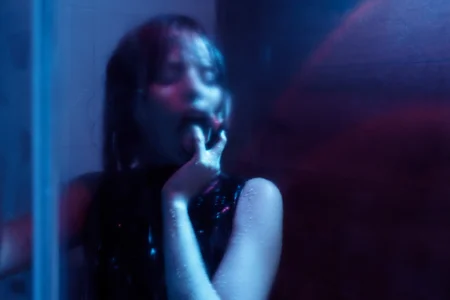 alessa_goreng showering 사진 2