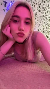 AnnikaPrincess I'm lying on the bed Kuva 5