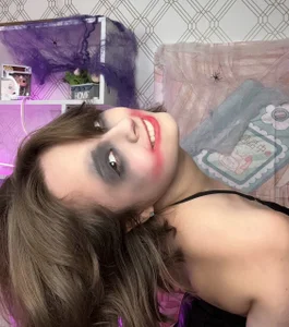 Mary_uw Terribly beautiful Halloween my first Joker image! Pic 5