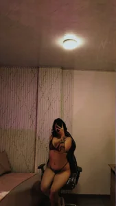 PEACHY_TAY Kiss صورة واحدة|PEACHY_TAY Kiss صورتان|PEACHY_TAY Kiss  3 صور|PEACHY_TAY Kiss  3 صورة