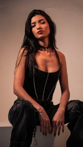 Mia_Clay1 that girl has a beautiful shine зображення