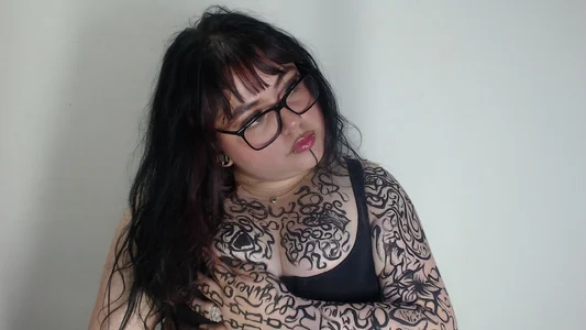 anishasanchezcm101 Black body paint Foto 2