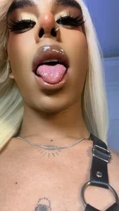 DanniLee_ KISS MY WET LIPS 🖤✨ зображення 2