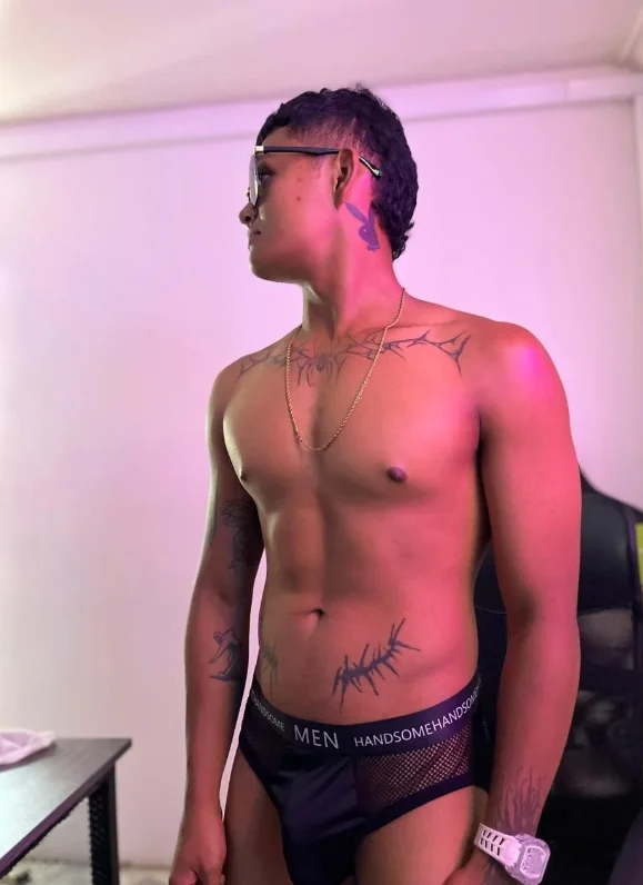 Ảnh Thịnh Hành của AndrewKenoxx_ 3571