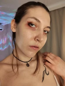 ClariceWellen do you like my make-up? Pic 3