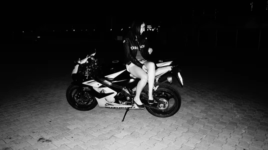 DeN_strip Public Pic 4