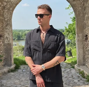 cute_mark Beautiful and Modest Foto 2