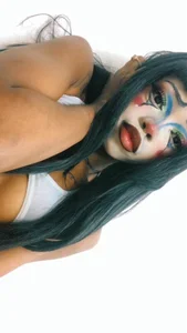 VaiolettMoonUwU Clown girl Pic 2