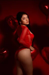Ari-New Public Pic
