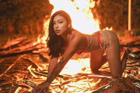 Ivyy_Moon_のyour fire girlの 3枚の写真