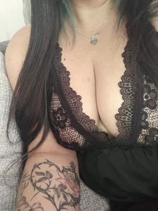 MARRIED_MIA_UK's XXX Nude Photo 5