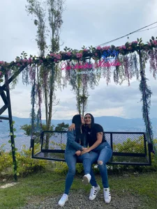 Zdjęcia Girls_hot_2 Love in the air: 