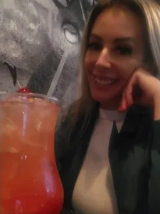 Caroll_Ass Tenham uma boa semana, queridos e queridas. Bilde