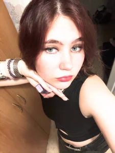 JerriJereb I am Semi Pic 3