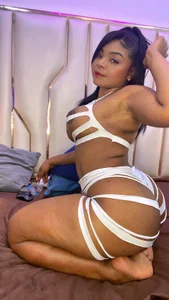 KiimLogan Look what I have for you…✨ Kuva 2