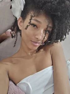 AraEvans1 sexy girl Pic 3