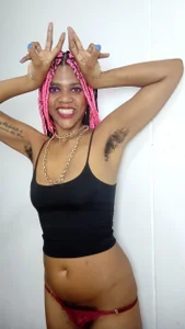 BiancaCox Hairy Bianca🤎  2টি ছবি