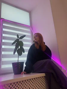 NelleCaram Public Pic 4