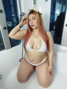 MiaBunny_mc Public Pic 3