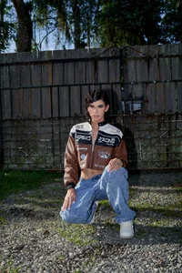 Mia_Collins7 Public Pic 5