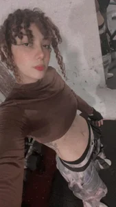 LioraVelvetC “Don’t look at me like that… or do.” Ει κόνα 5