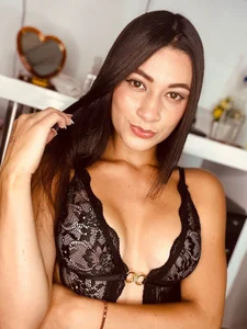 meli_jones69 Meli Jones 🍓 Pic 4