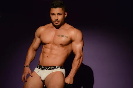 santi_aesthetic Photo studio Pic 3