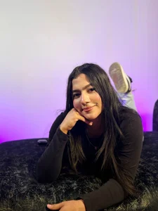 Holly_Watson_ sexy lady 💋  3টি ছবি