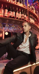 Noah_Smith04 Class and Sensuality Pic 3