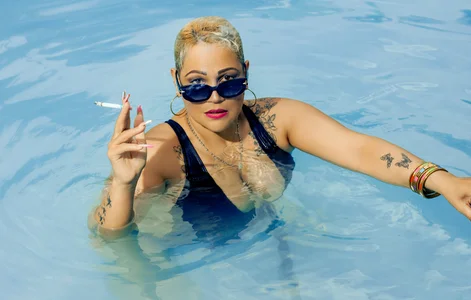 GianellaCox_ RADIANT MATURITY, SHINING WITH ELEGANCE AND WISDOM Pic 2