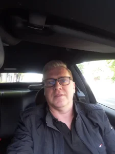 RobertStripX Yours sincerely  3টি ছবি